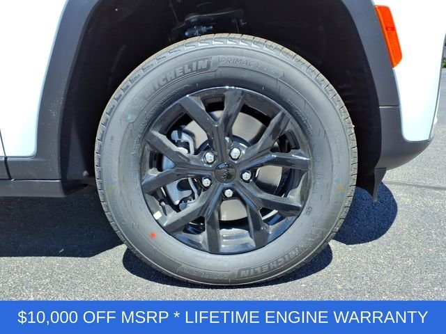 New 2026 Bright White Clear-Coat Exterior Paint Jeep Altitude image 9