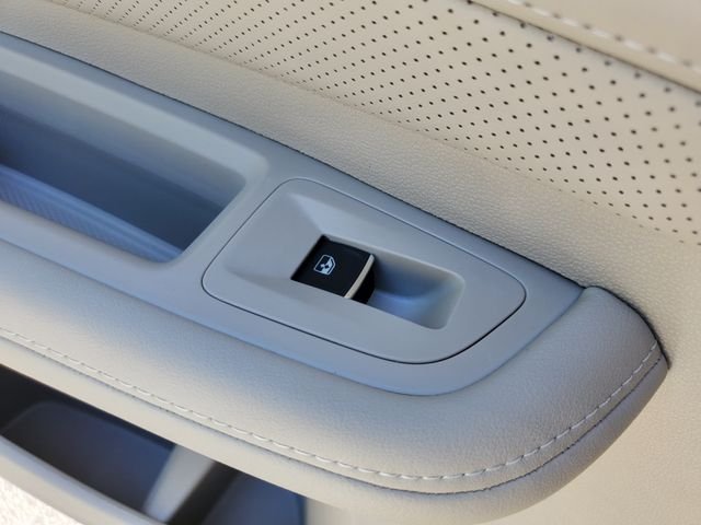 New 2026 White Volkswagen SE image 14