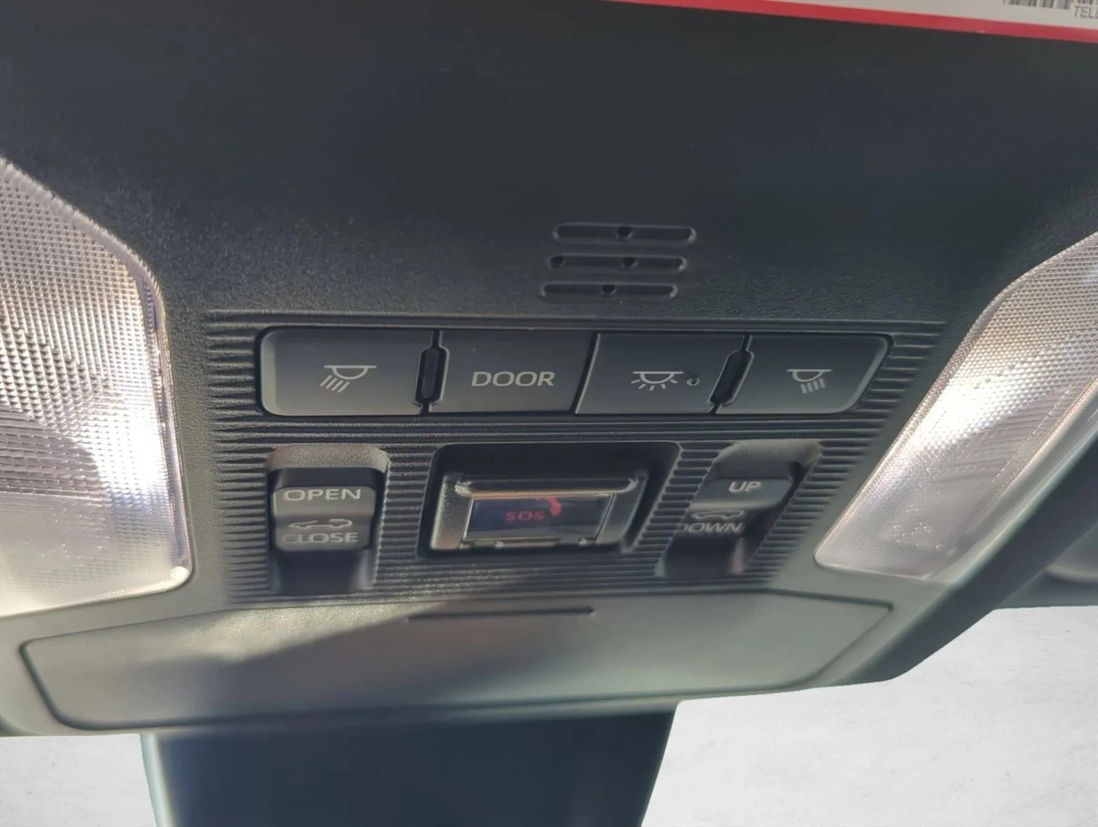 Used 2024 Wind Chill Pearl/Midnight Black Metallic Toyota Hybrid XSE image 19