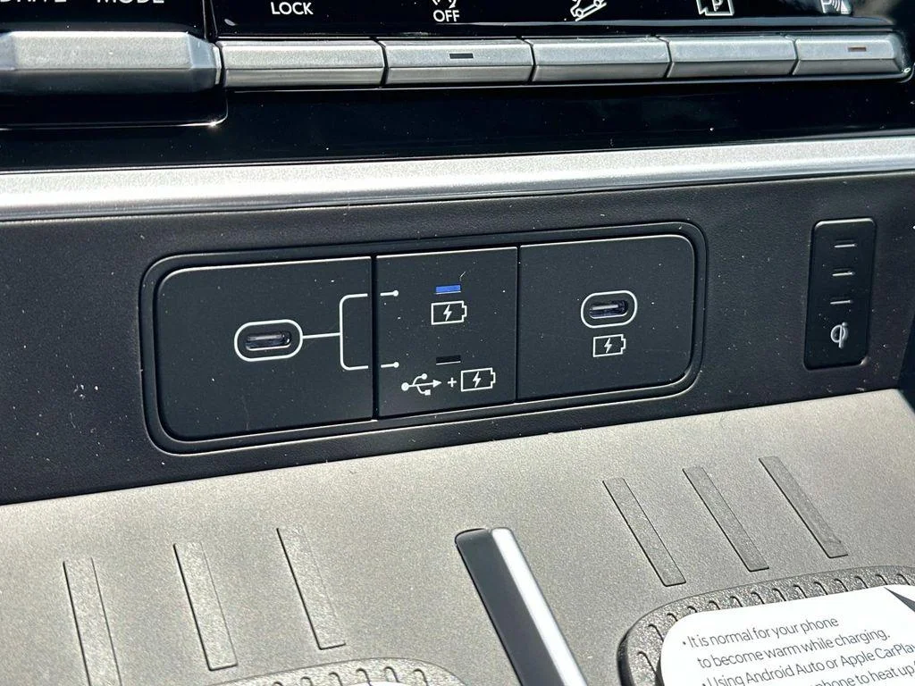 2026 Hyundai Santa Fe Limited - Photo 20