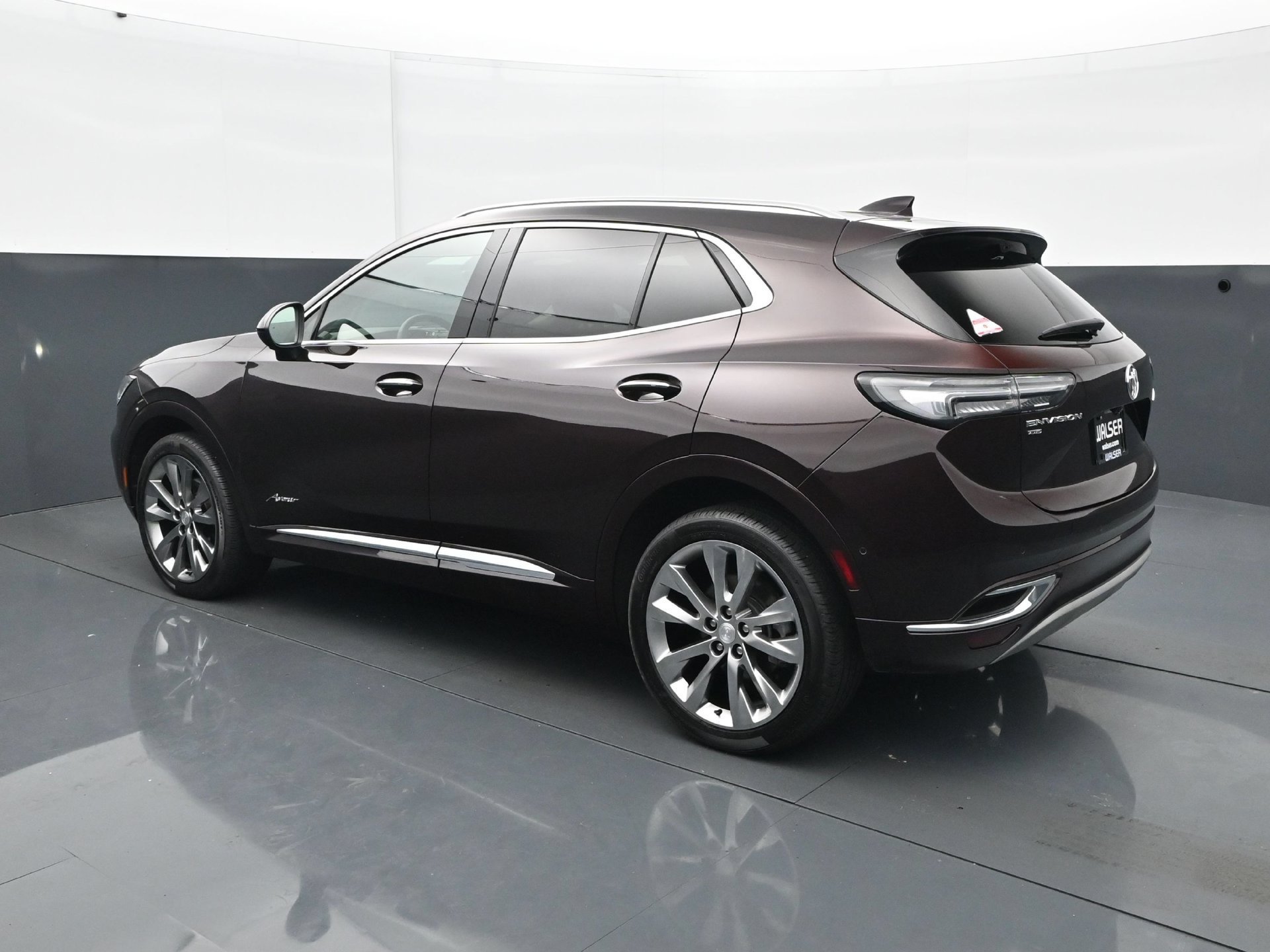 Used 2021 Rich Garnet Metallic Buick AWD 4dr Avenir image 4