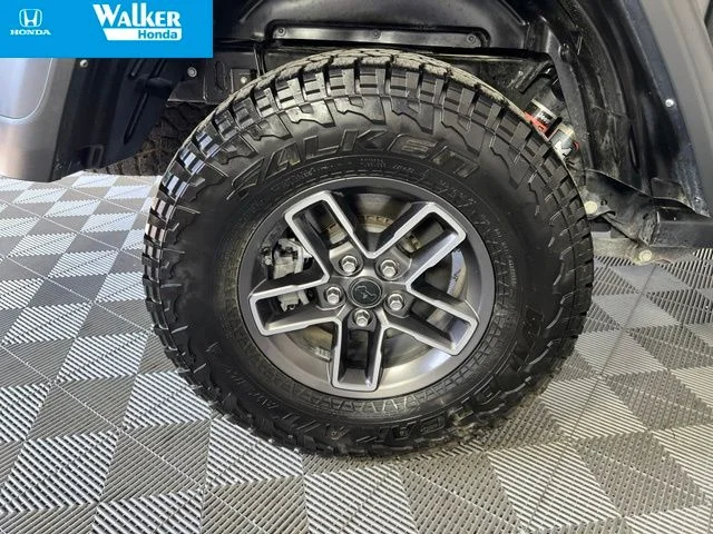 Used 2024 Crystal Metallic Jeep Mojave image 47