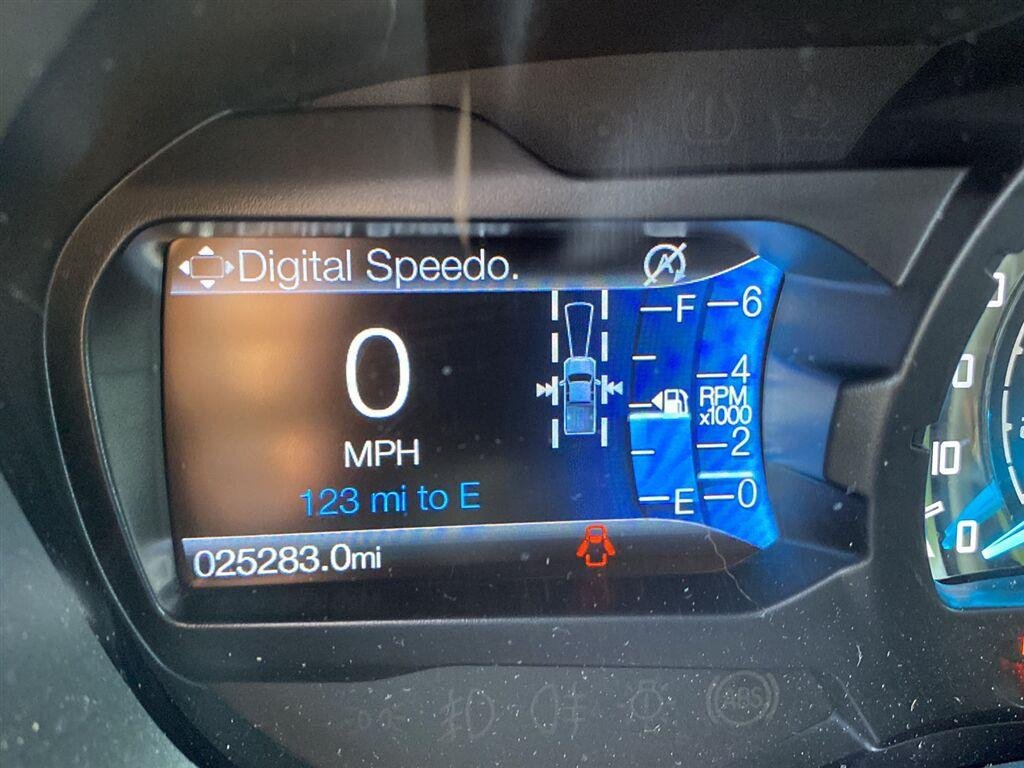 Used 2020 Shadow Black Ford LARIAT image 21