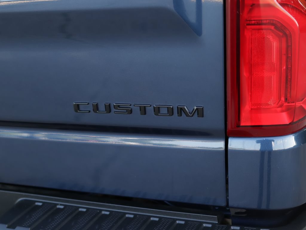 Used 2022 Northsky Blue Metallic Chevrolet Custom image 32