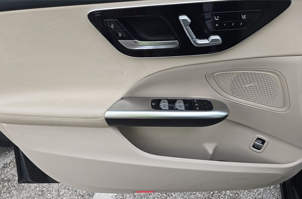 Used 2025 Black Mercedes-Benz C 300 image 13