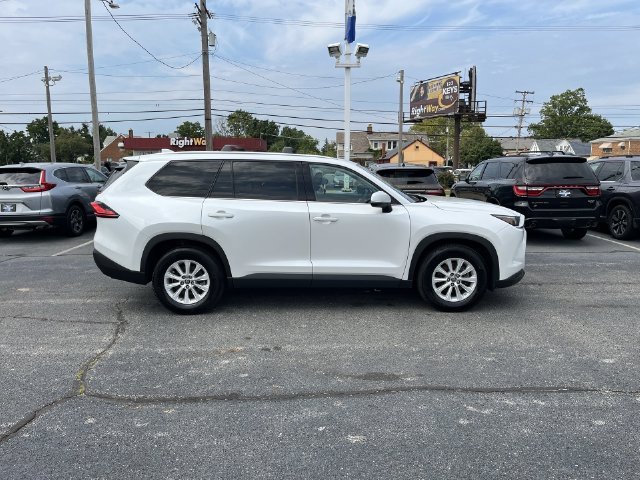 Used 2024 Beige Toyota XLE image 18
