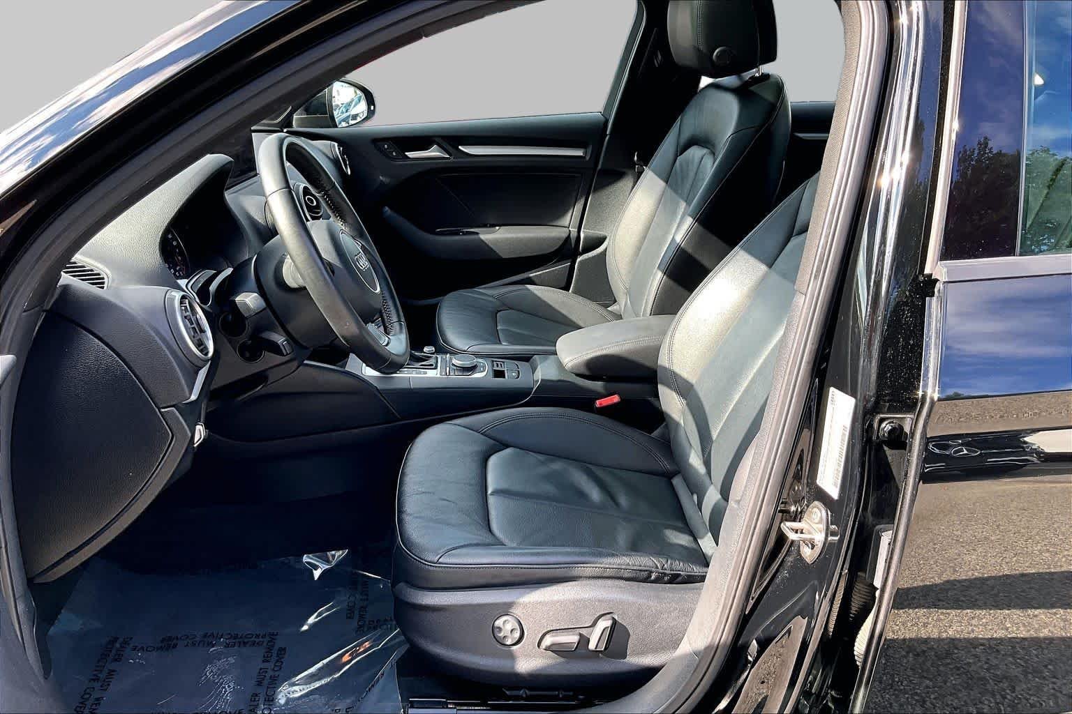 Used 2015 Brilliant Black Audi 2.0T Premium image 9