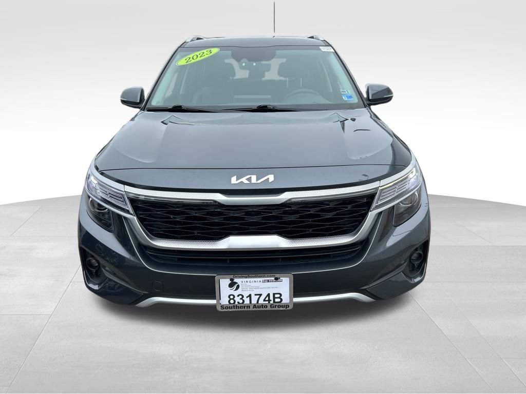Used 2023 Gray Kia S image 2