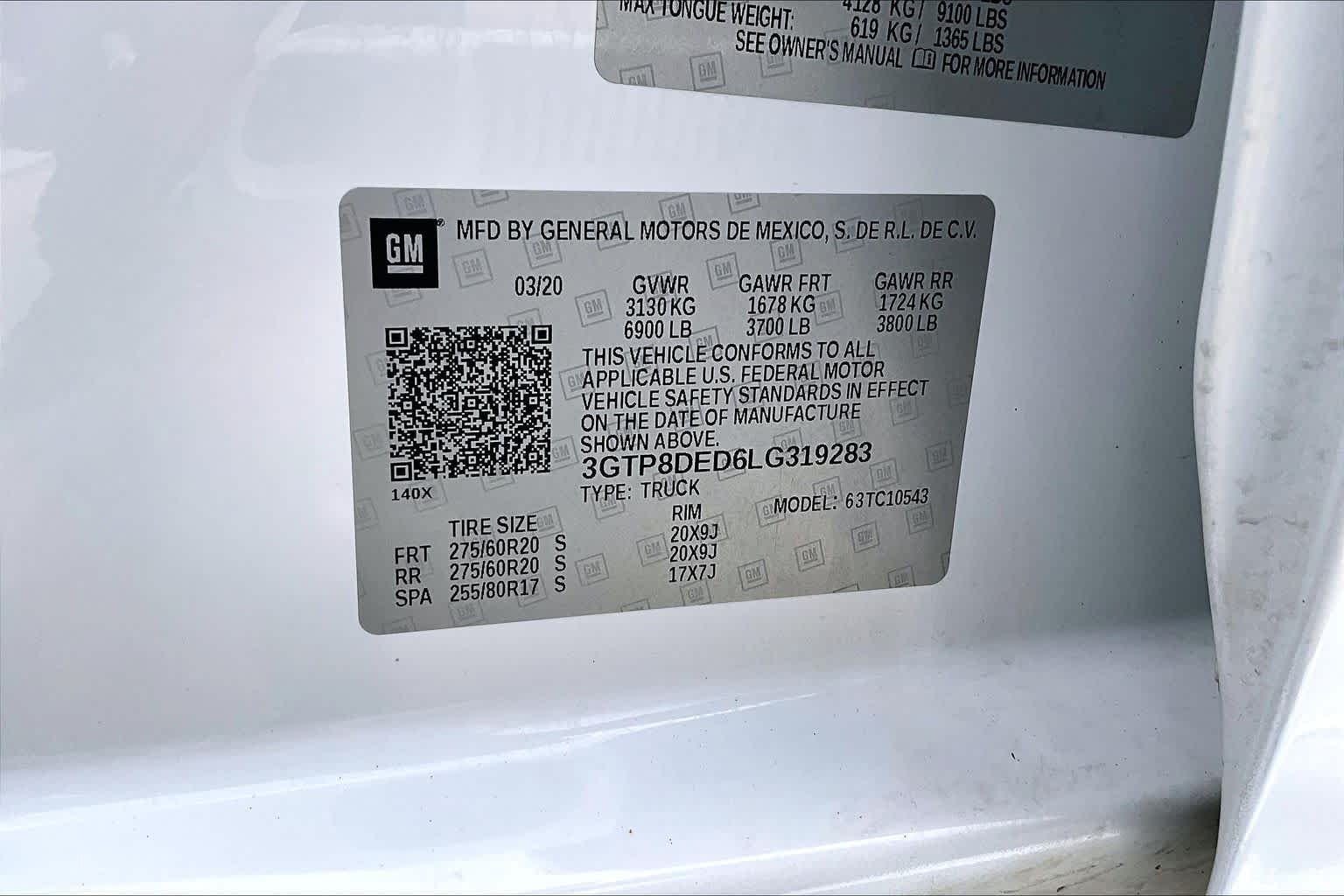 Used 2020 White Frost Tricoat GMC SLT image 37