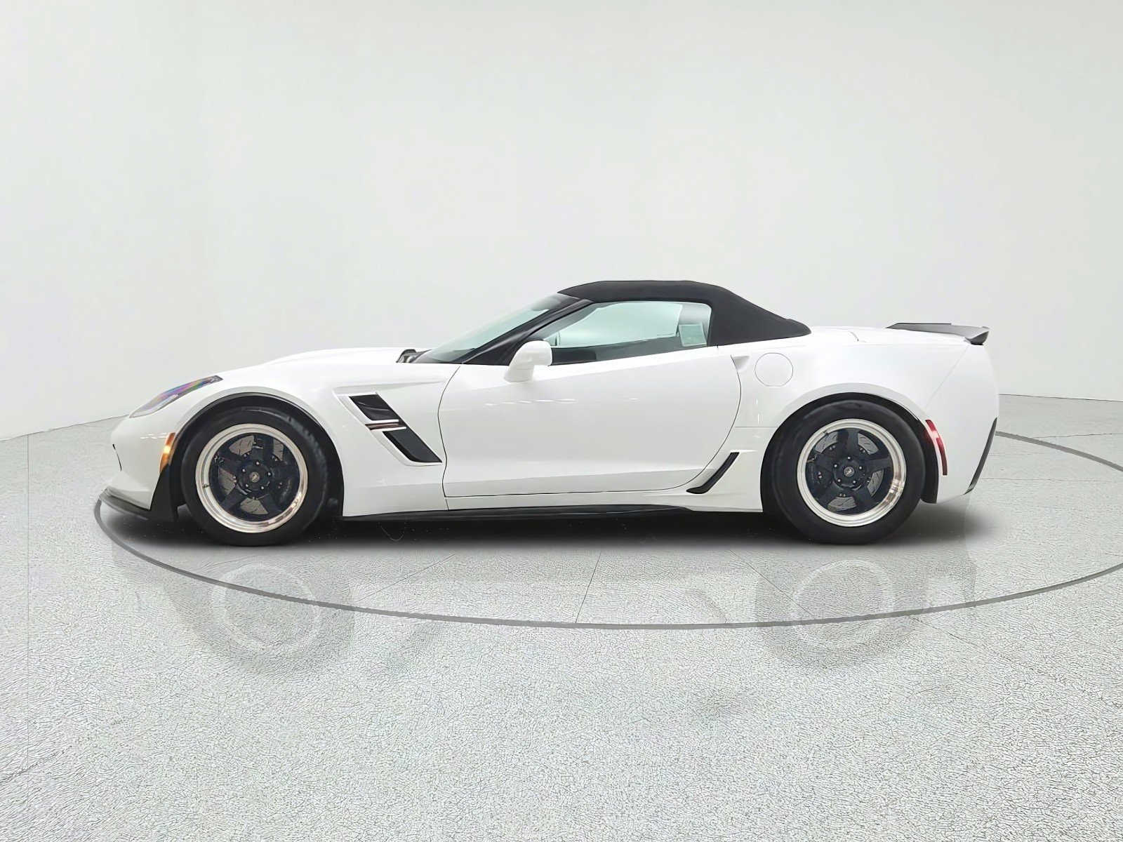 Used 2017 Arctic White Chevrolet 2dr Grand Sport Conv w/3LT image 8