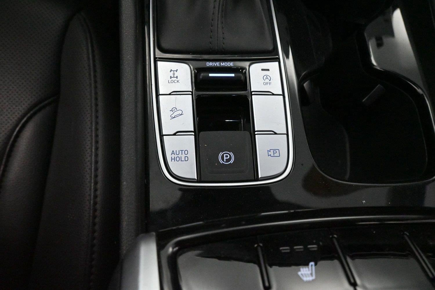 Used 2023 Serenity White Pearl Hyundai SEL image 25