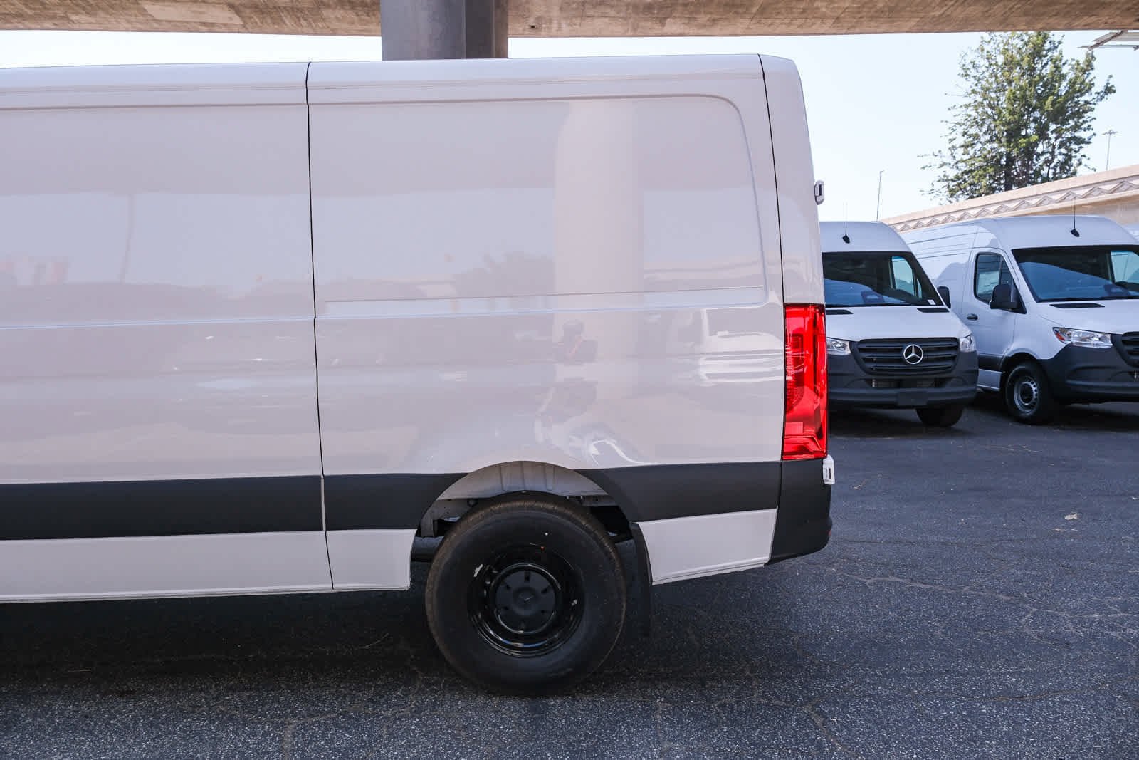 New 2026 Arctic+White Mercedes-Benz Cargo 144 WB  RWD 2.0L 4-Cylinder image 13
