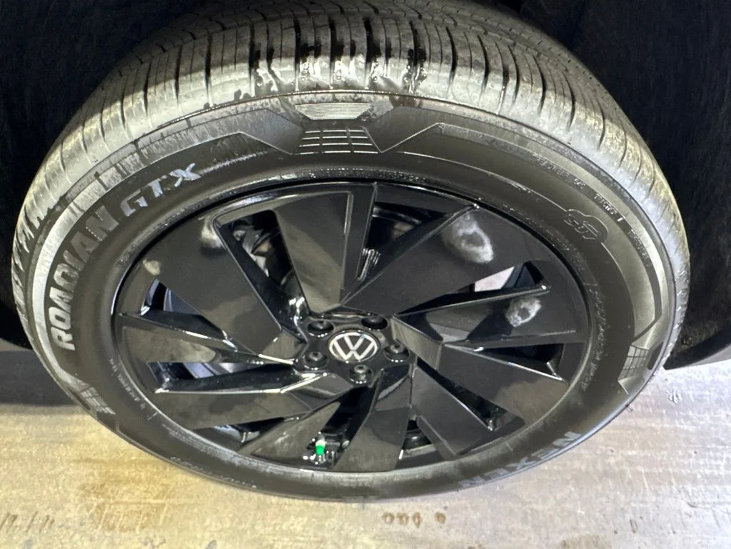New 2026 Green Volkswagen 2.0T SE w/Technology image 33