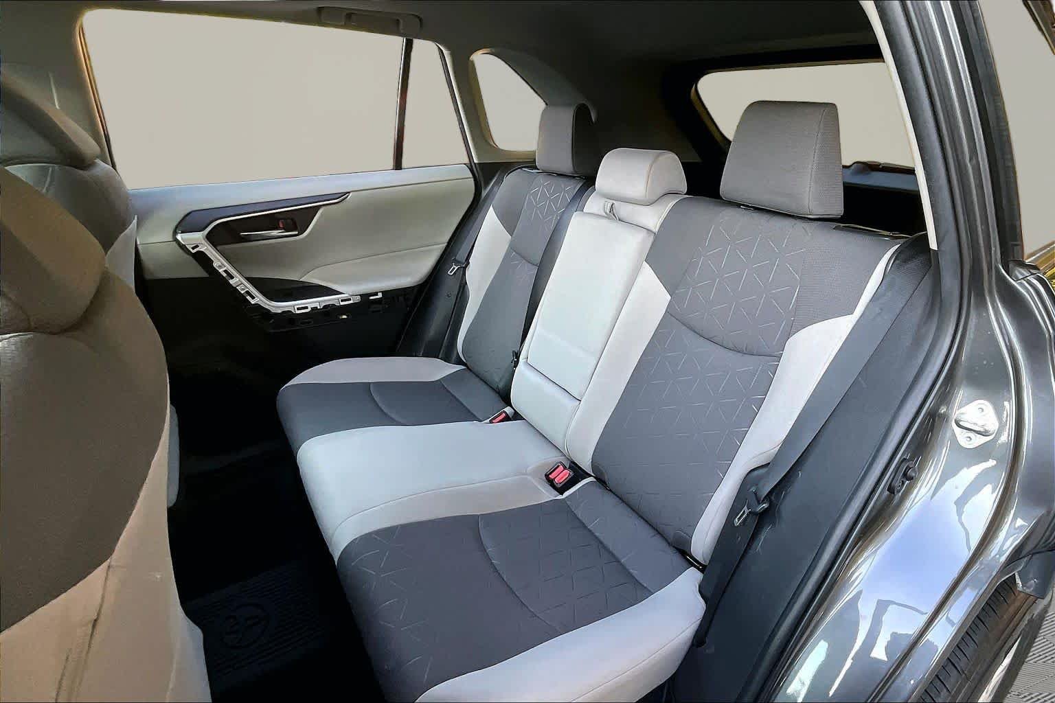 Used 2021 Magnetic Gray Metallic Toyota Hybrid XLE image 21