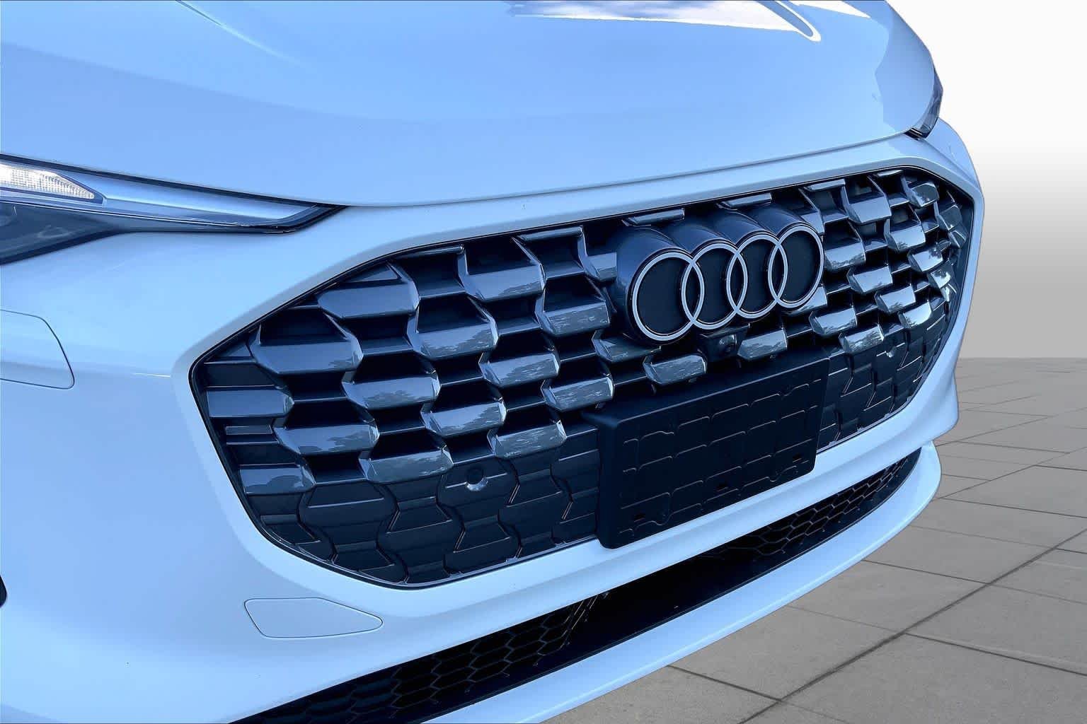 Used 2025 Glacier White Metallic Audi Premium image 30