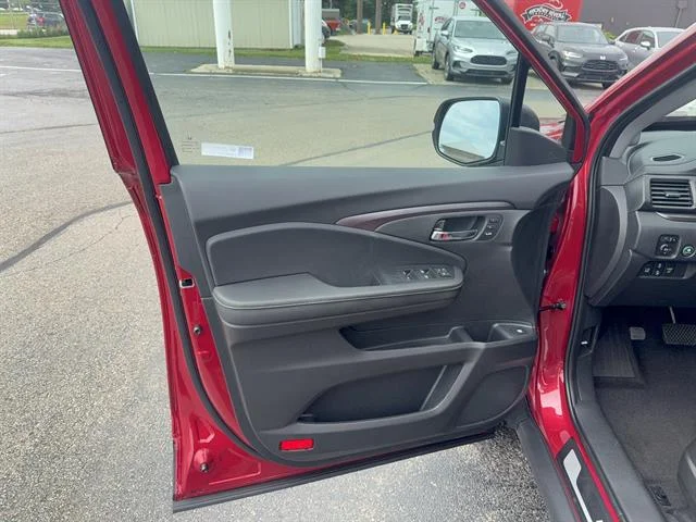 New 2026 Radiant Red Metallic II Honda RTL image 12