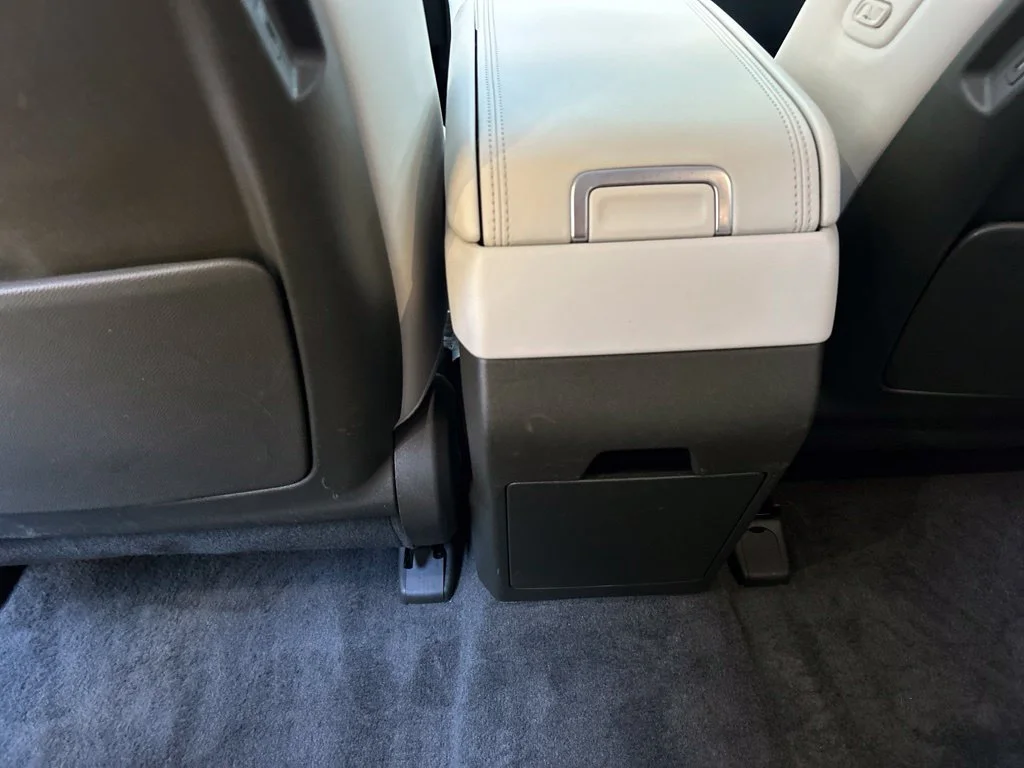 Used 2024 White Hyundai Calligraphy image 30