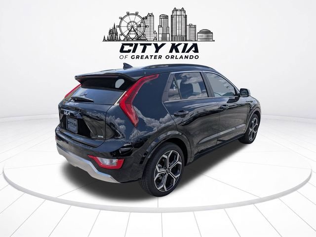 Used 2025 Black Kia EX Touring image 5
