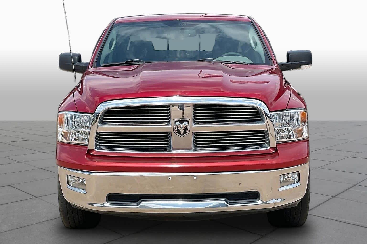 Used 2010 Inferno Red Crystal Pearl Dodge SLT image 4