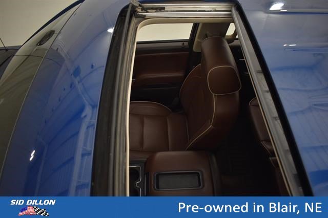 Used 2015 Deep Ocean Blue Metallic Chevrolet High Country image 9