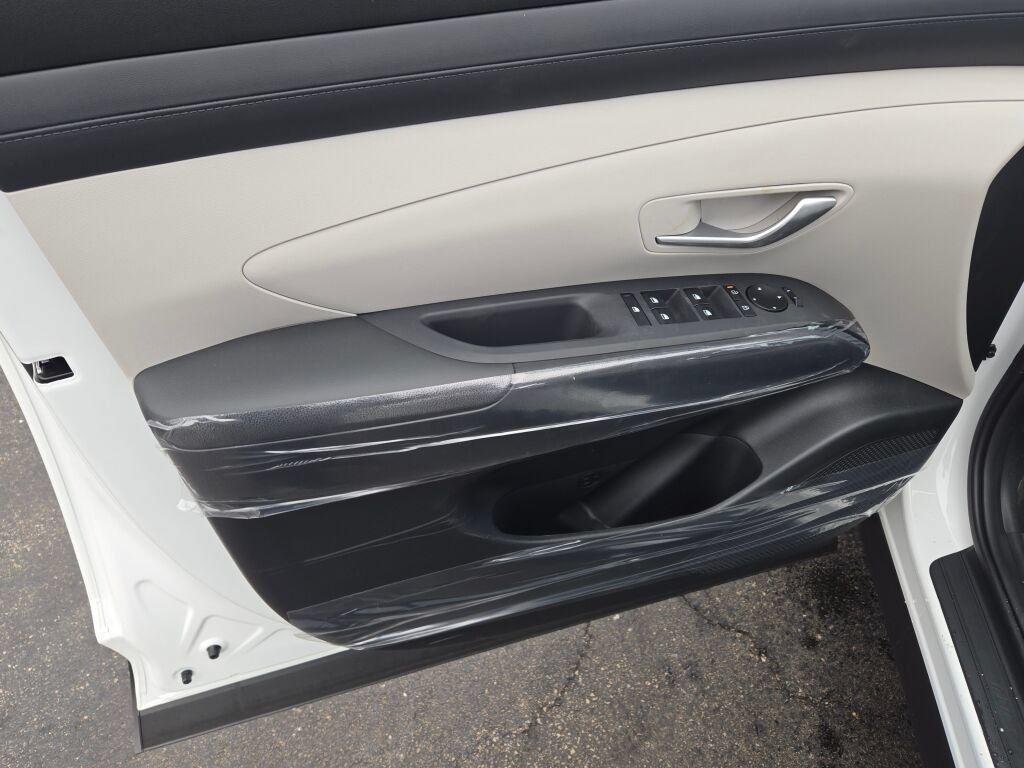 New 2026 White Hyundai SEL AWD image 23