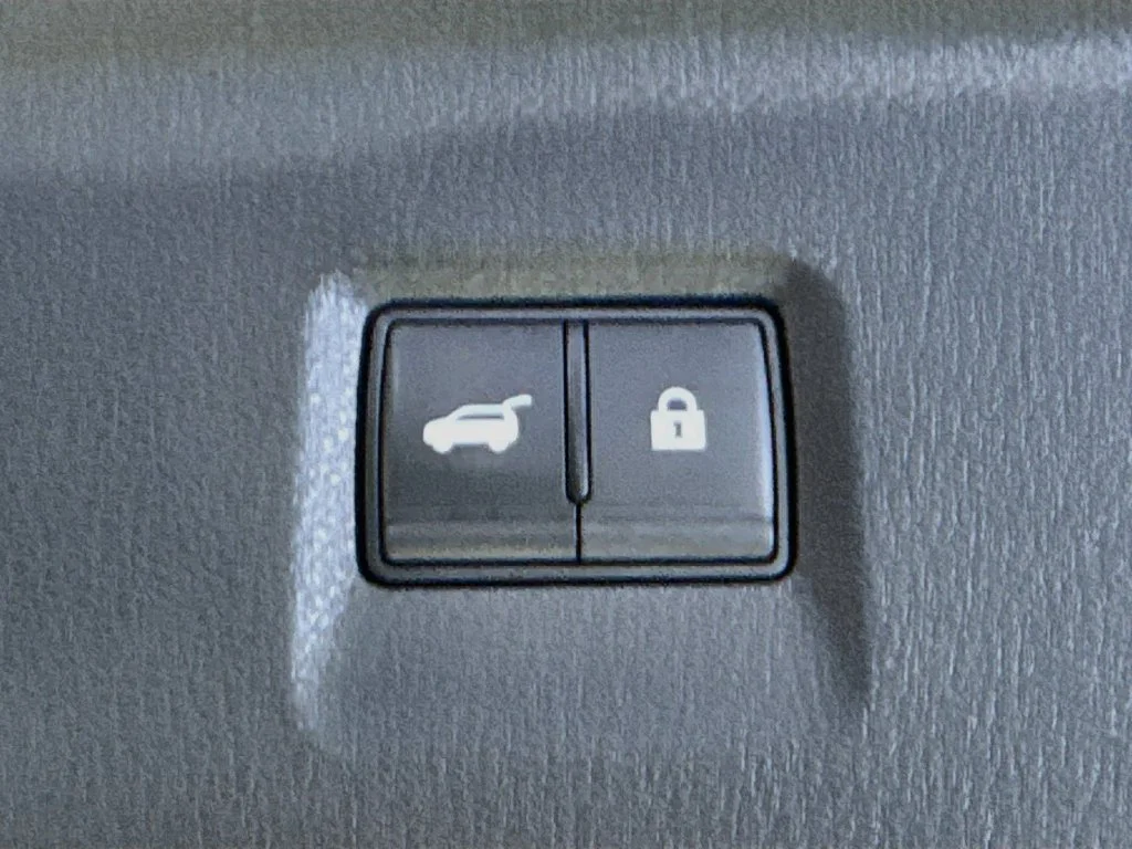 Certified Used 2023 Blue INFINITI Sensory image 36