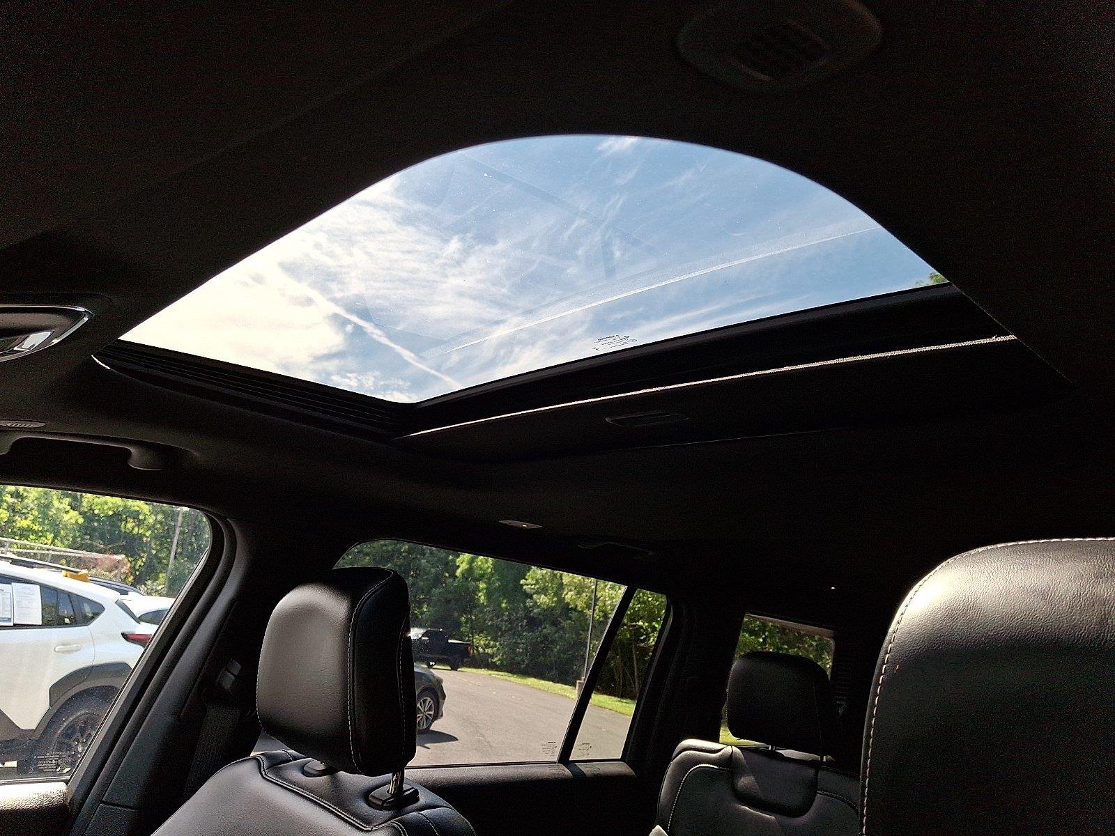 Used 2024 Diamond Black Jeep Altitude X image 15