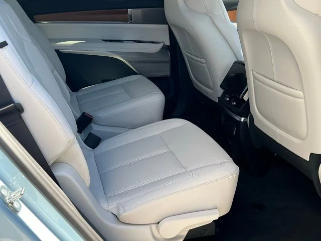 2026 Cadillac VISTIQ Sport - Photo 21
