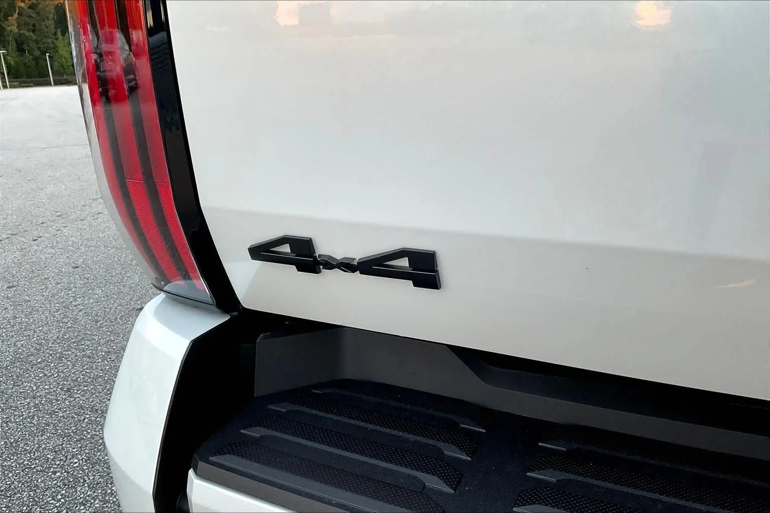 New 2026 Wind Chill Pearl Toyota Platinum image 15
