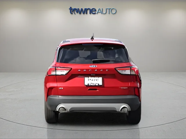 Used 2022 Red Ford SE image 4