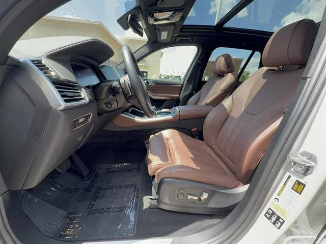 Used 2022 Mineral White Metallic BMW xDrive40i image 9