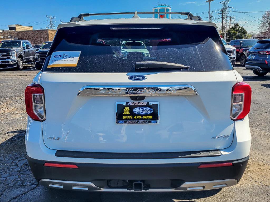 Used 2023 White Metallic Ford XLT image 8