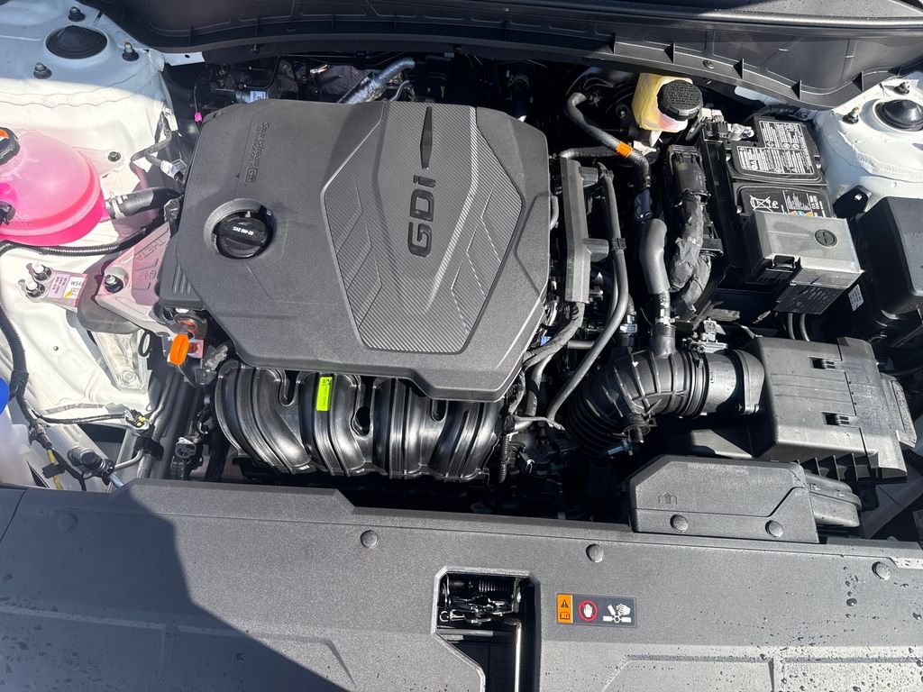 New 2026 White Hyundai SEL Premium image 22