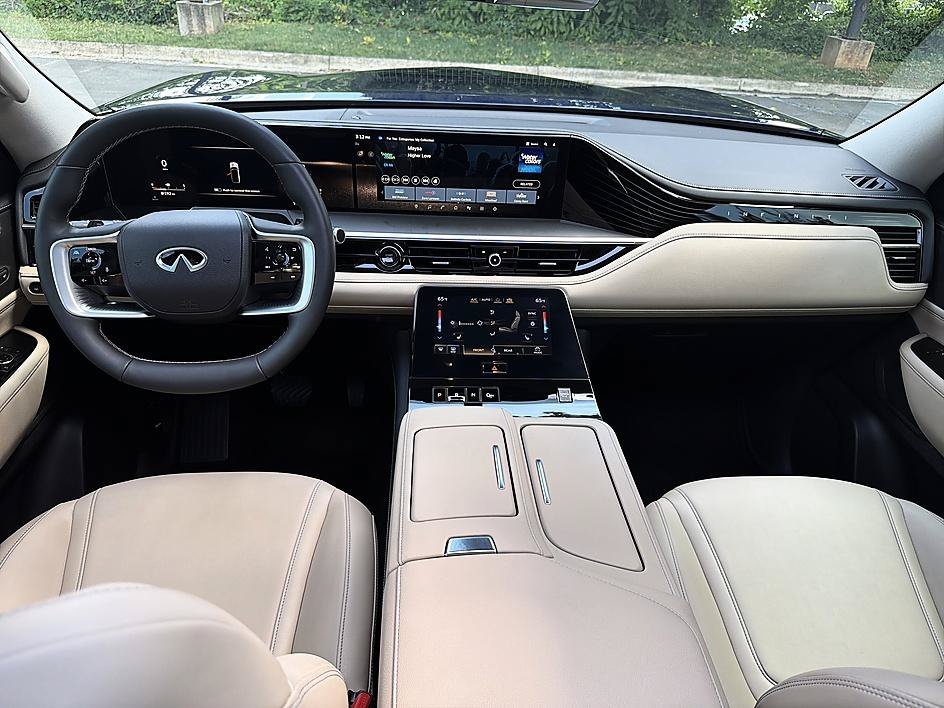 Certified Used 2025 Grand Blue INFINITI PURE image 20
