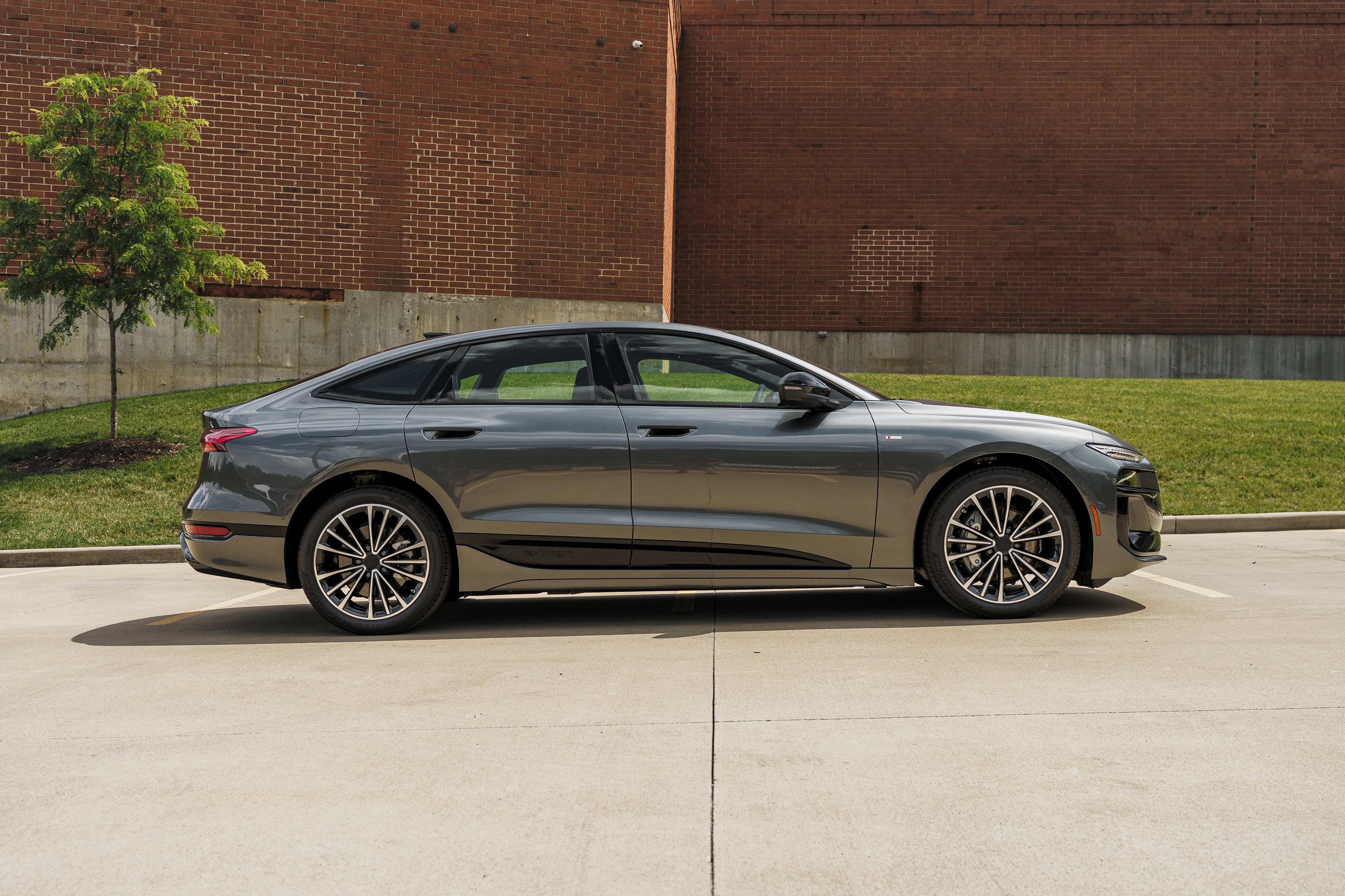 New 2027 Daytona Gray Pearl Effect Audi Premium Plus image 3