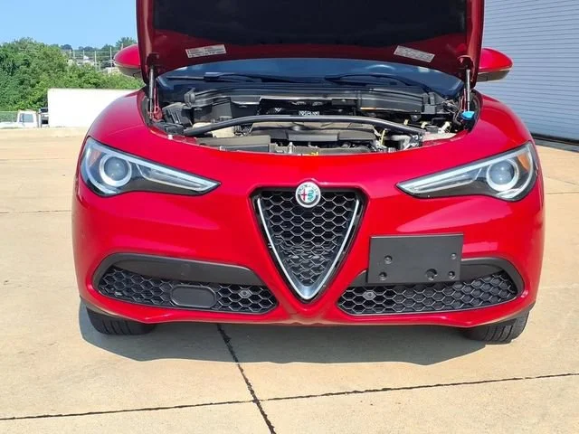 Used 2018 Red Alfa Romeo Ti AWD image 23