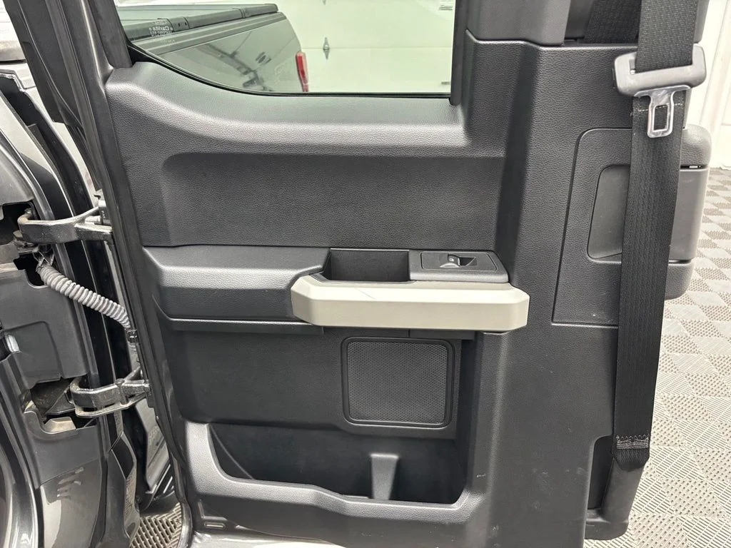 Used 2018 Gray Ford Lariat image 35