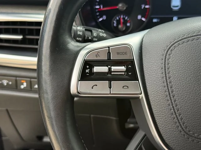 Used 2022 White Kia SX image 14
