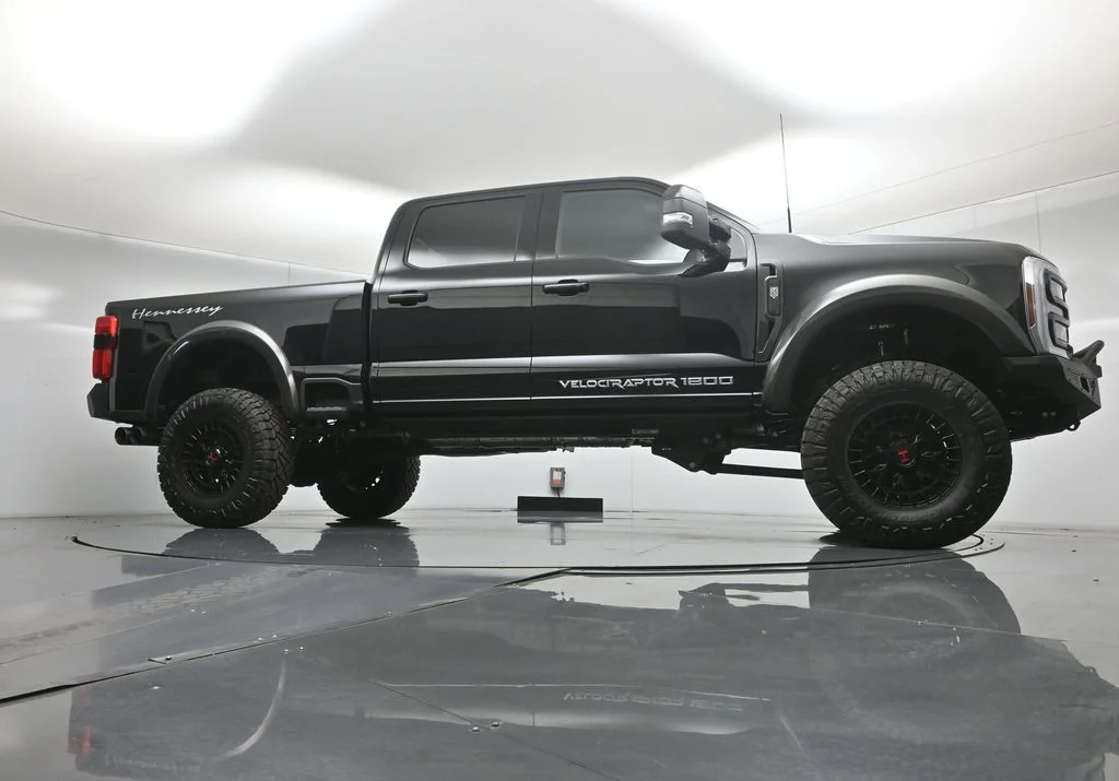New 2026 Agate Black Metallic Ford Lariat image 3