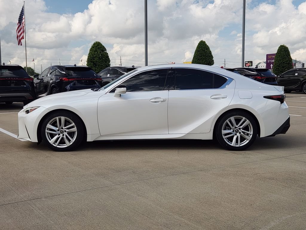 Certified Used 2024 White Pearl Lexus 300 image 4