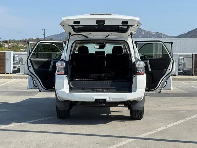 Used 2020 White Toyota SR5 image 26