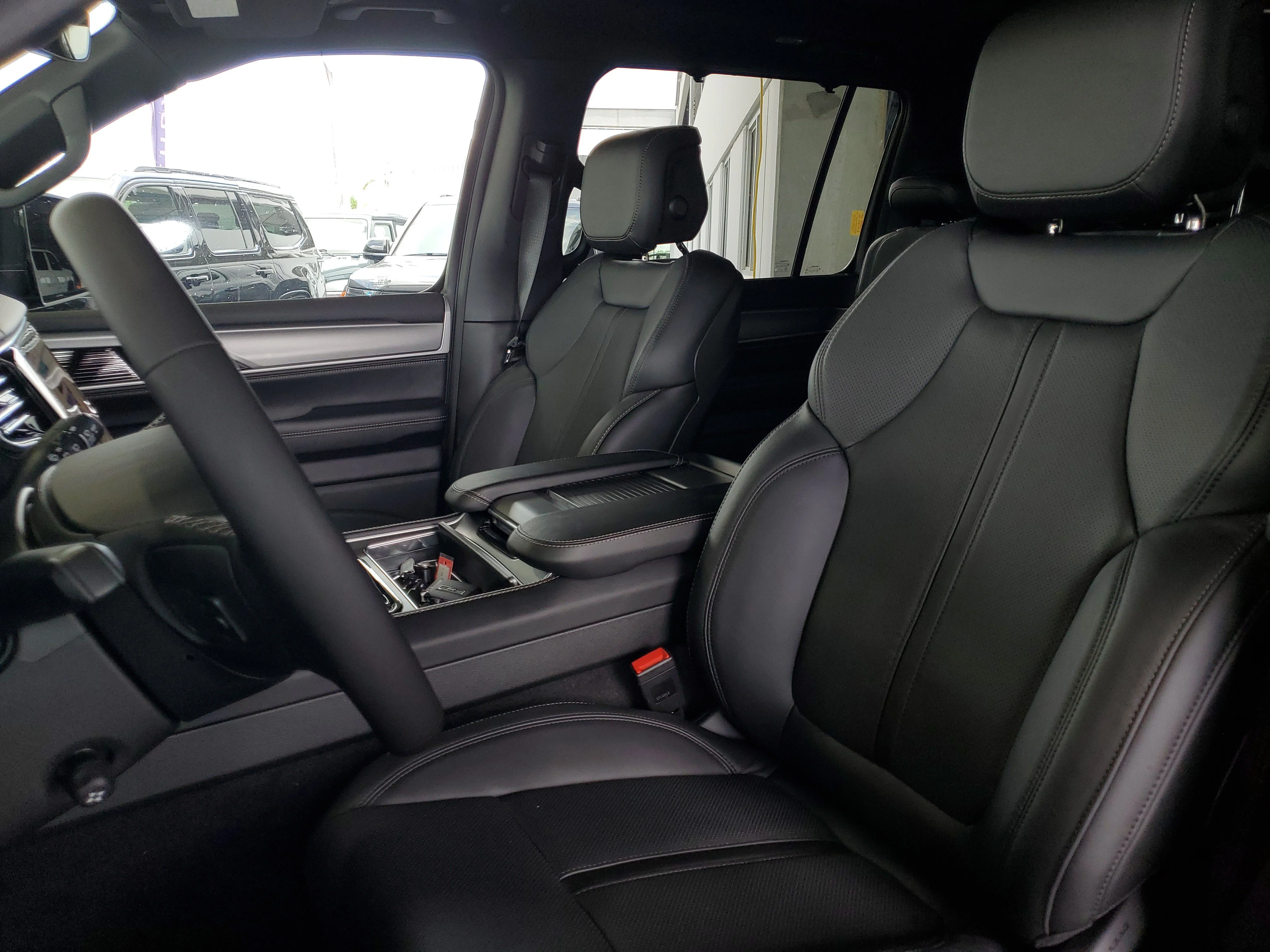 New 2026 High Gloss Black Exterior Paint Jeep Limited Reserve image 18