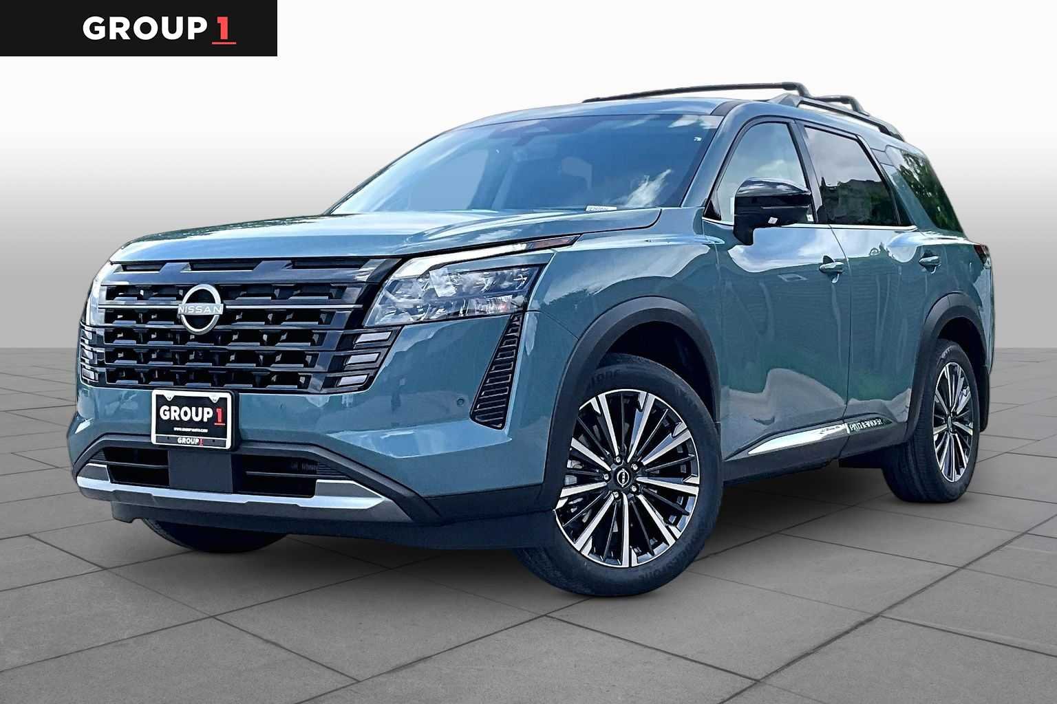 2026 Nissan Pathfinder Platinum 2WD's photo