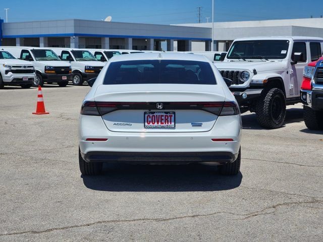 Used 2023 White Honda Touring image 6