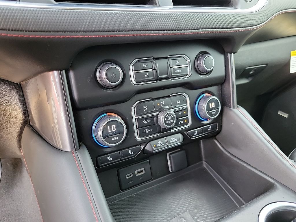 2023 Chevrolet Suburban RST - Photo 25