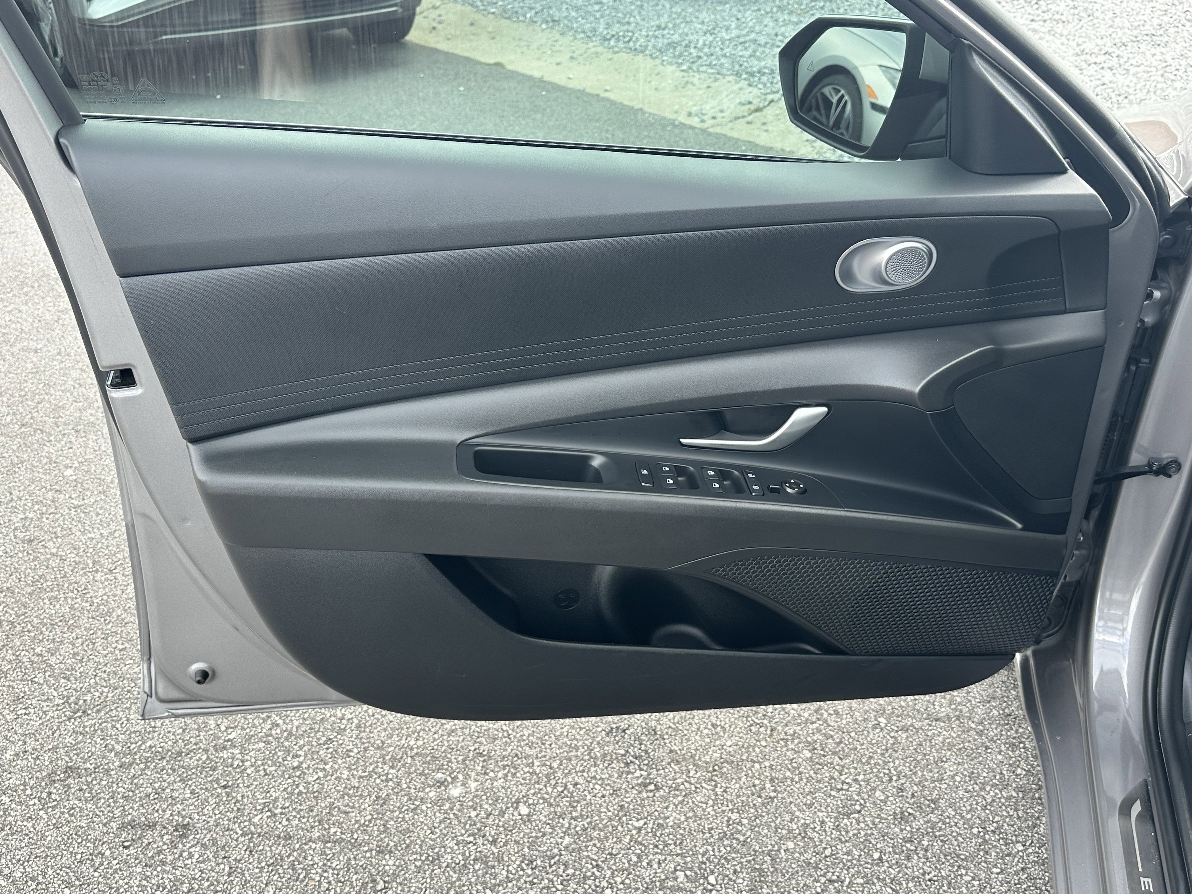Used 2024 Fluid Metal Hyundai SEL image 10