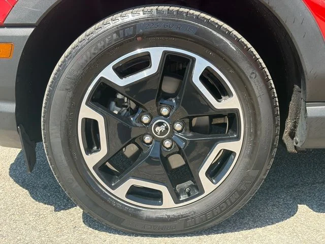 Used 2023 Red Ford Outer Banks image 16