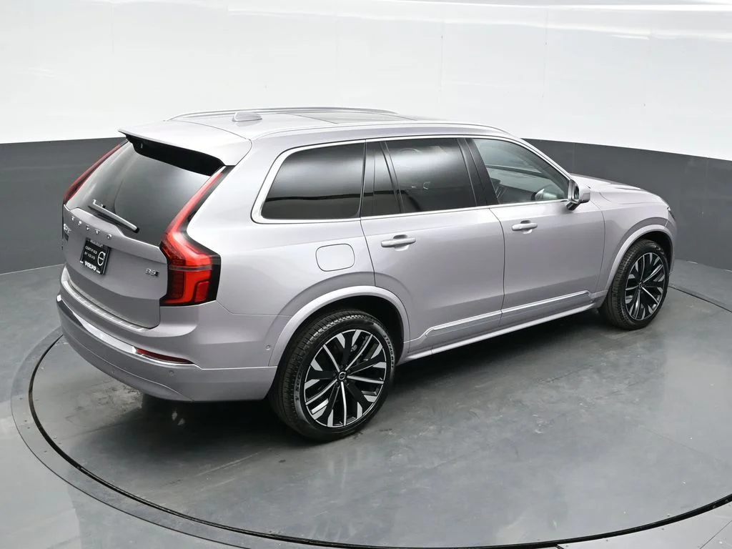 New 2026 Aurora Silver Volvo Plus image 33