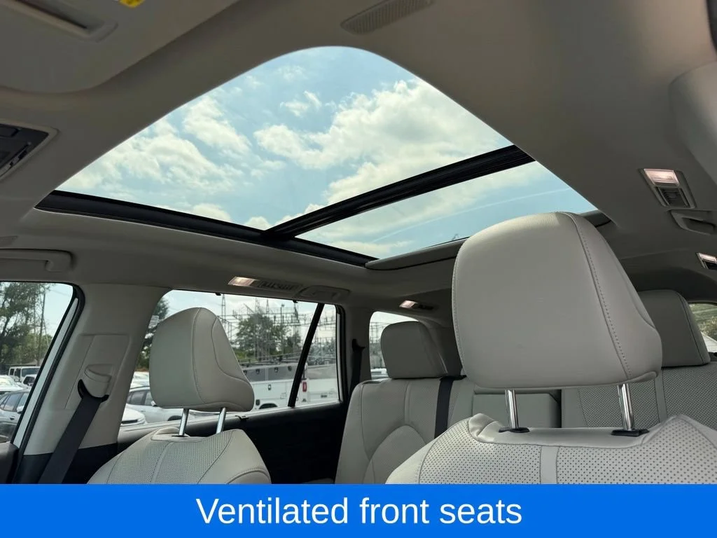 Used 2024 Off-white Toyota Limited image 22