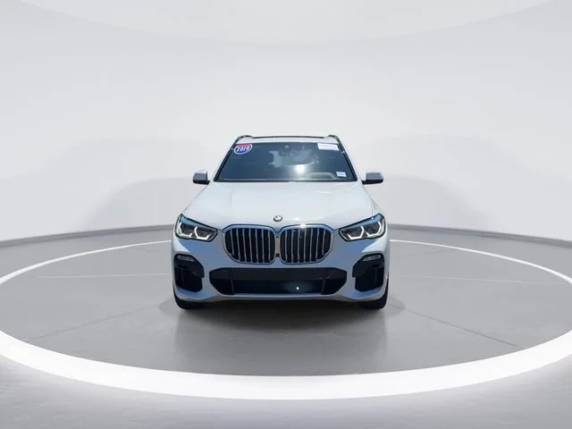Used 2019 White BMW xDrive40i image 2